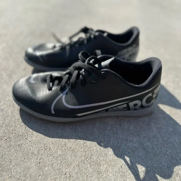 Nike Mercurial Indoor soccer futsal shoes - Picture 2 of 6